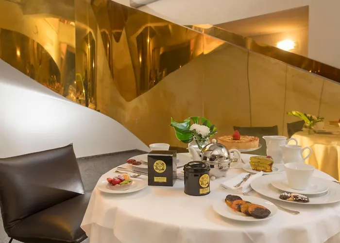 Royal Bissolati Hotel